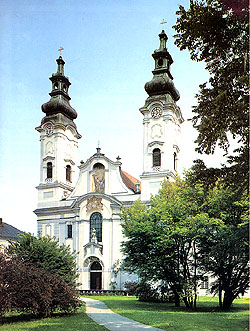 Aussenansicht der Pfarrkirche Fürstenzell