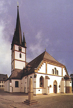 Aussenansicht Pfarrkirche sS. Kilian in Staffelstein